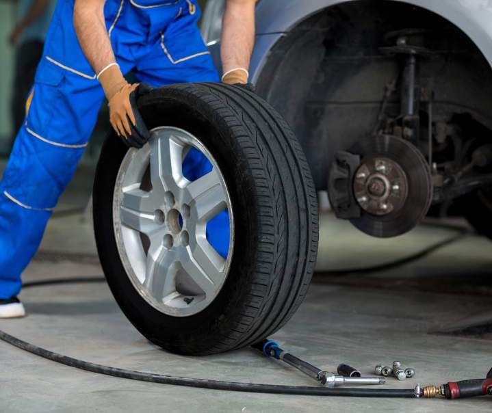 Remplacement de pneus usés ou endommagés
