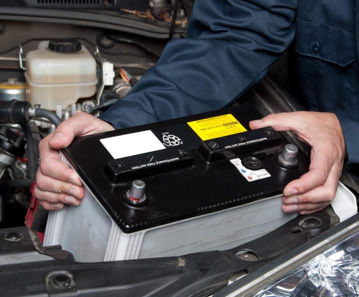 Pose sécurisée de batterie auto performante